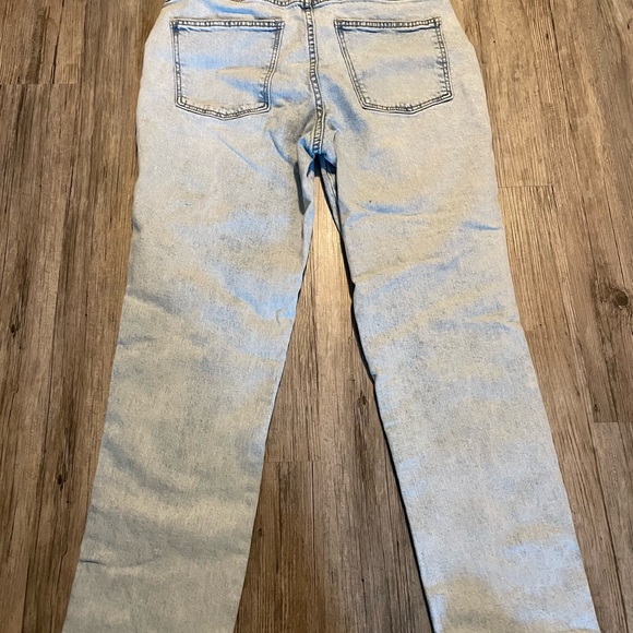 Universal Thread Light Blue High Rise Skim Straight Jeans white washed - Picture 4 of 4
